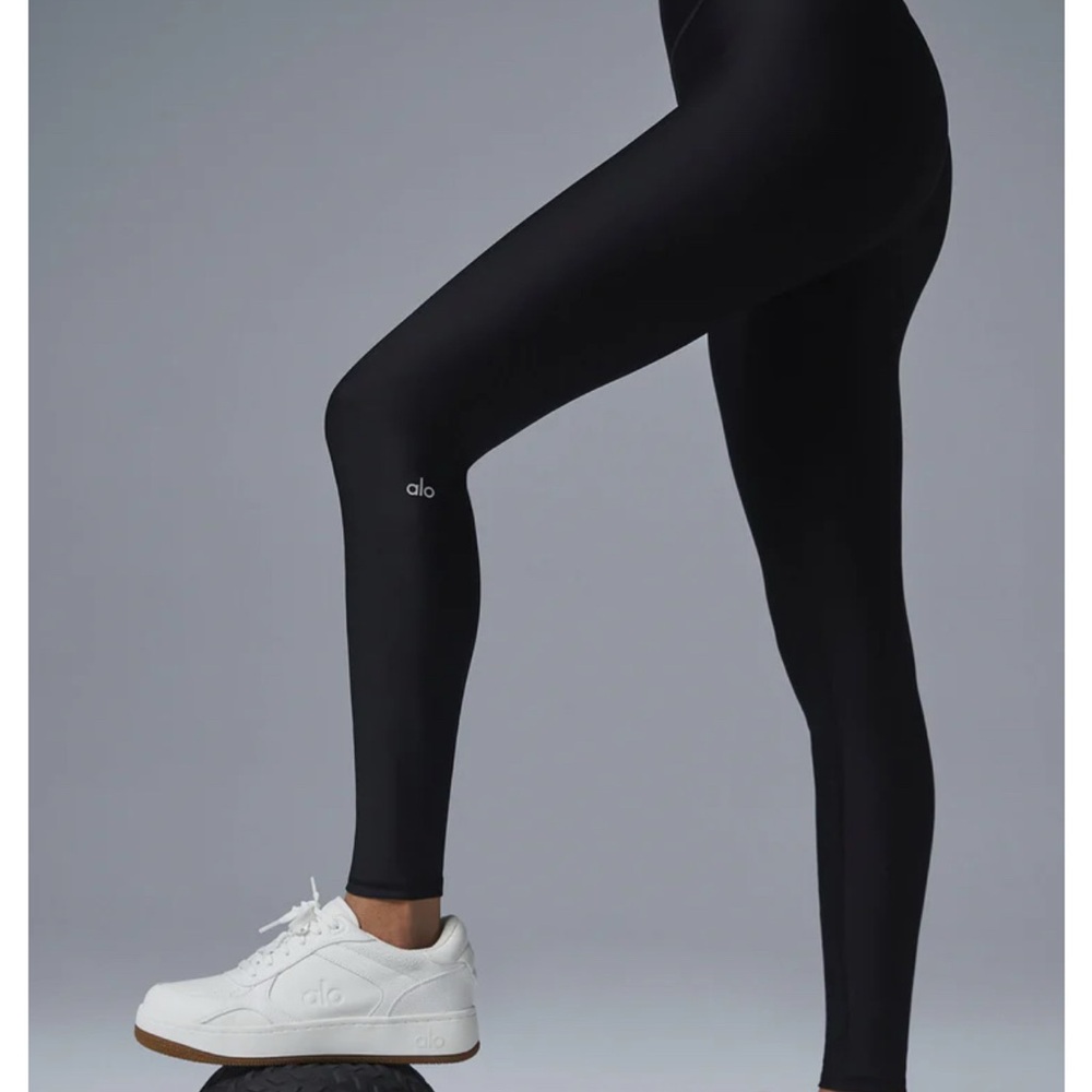 ALO Yoga Airlift Black Leggings